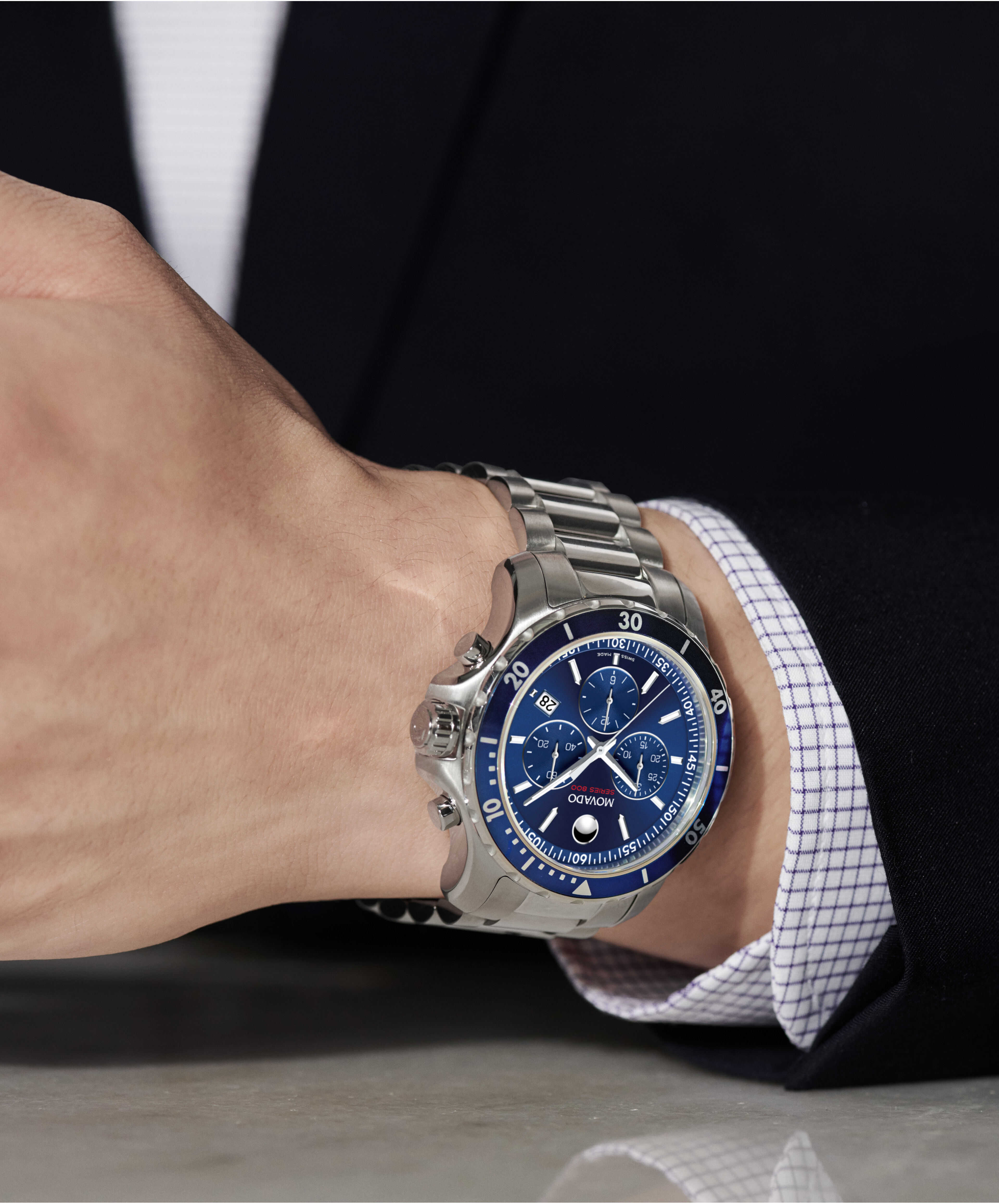 Series 800 Chronograph 21.5 x 25.5mm, Quartz