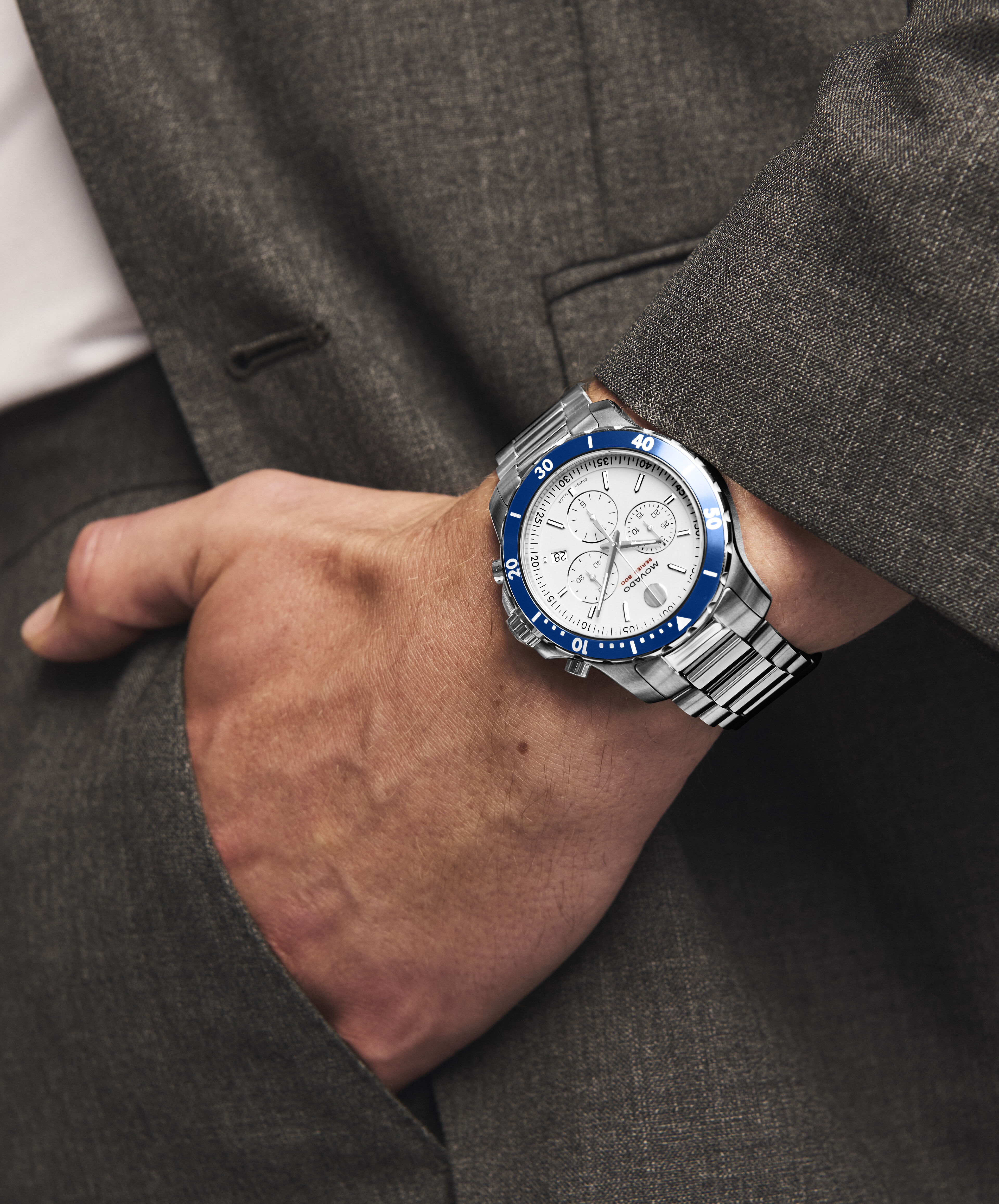 Series 800 Chronograph 21.5 x 25.5mm, Quartz