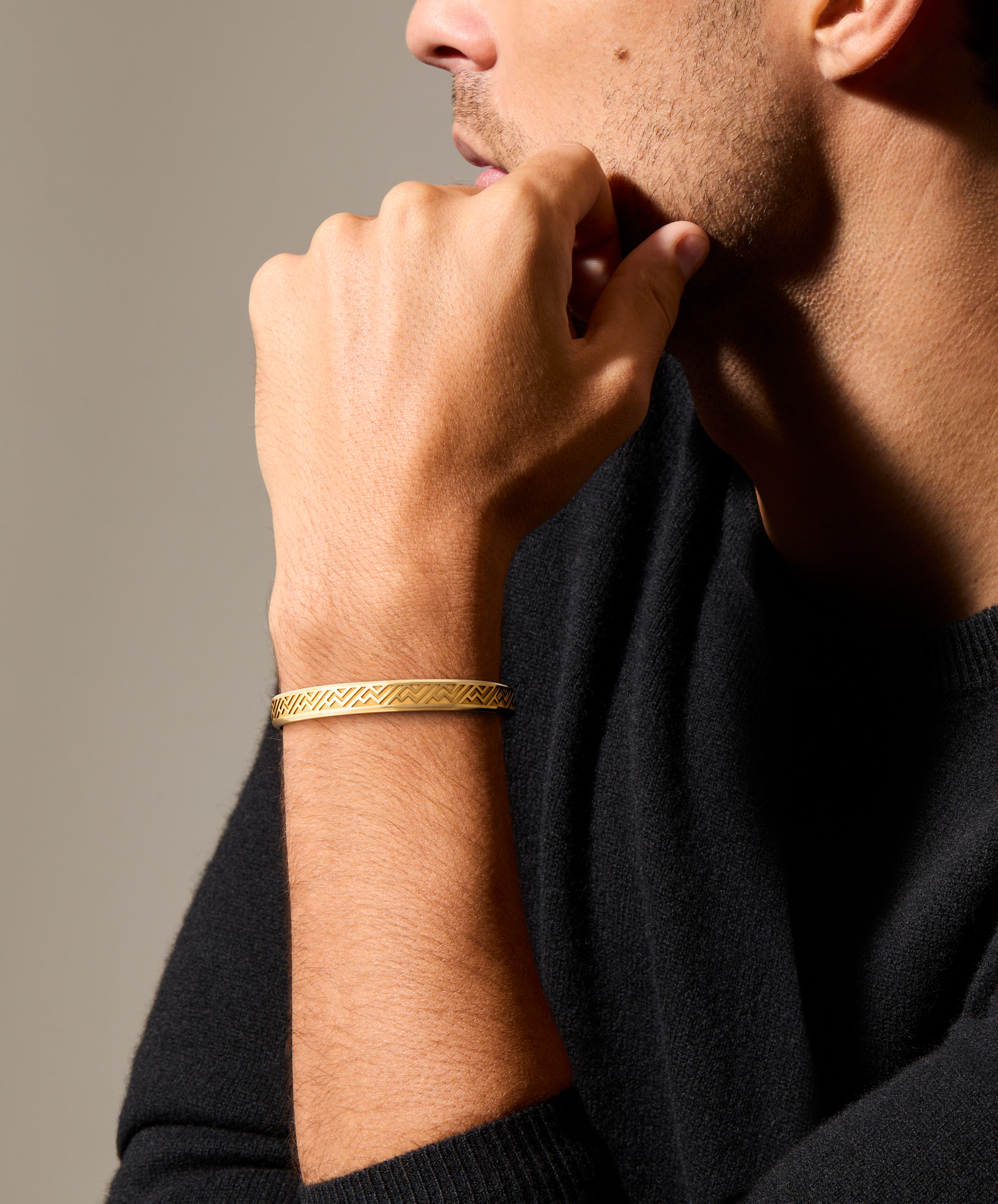 Men's M Pattern Cuff 21.5 x 25.5mm, Quartz 4 Men's M Pattern Cuff 21.5 x 25.5mm, Quartz